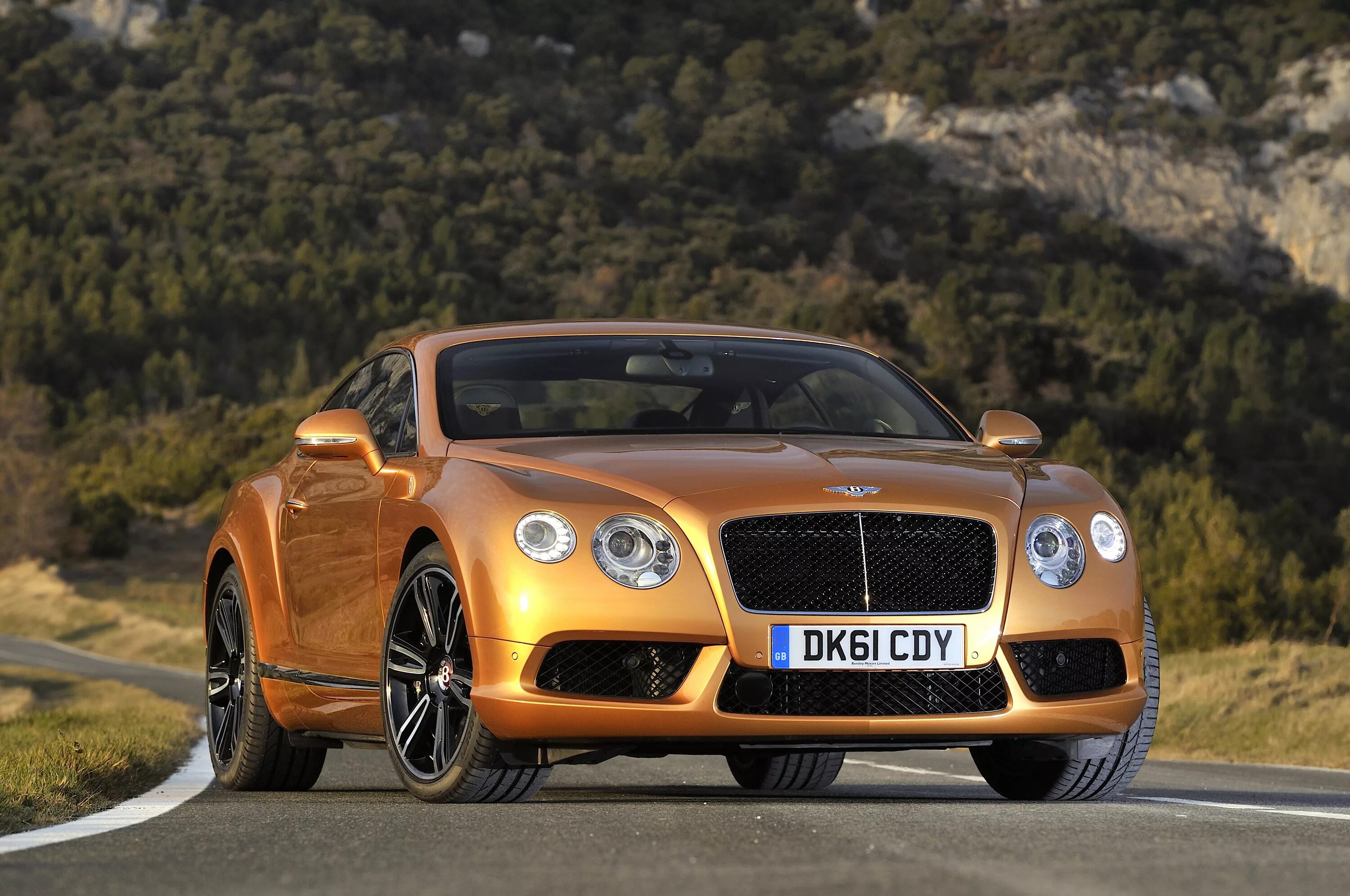 Бентли Континенталь 2015. Бентли Континенталь ГТ. Bentley Continental gt v8 2012. Bentley Continental gt v8.