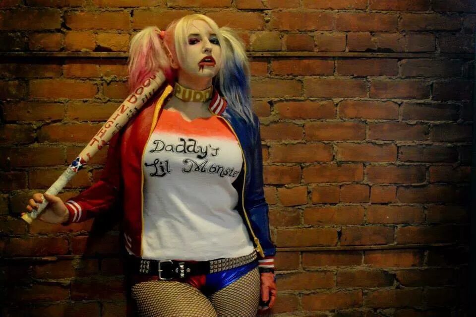 Quinn song. харли квин морго робби. песня харли. харли квин отряд самоубийц. песня харли.