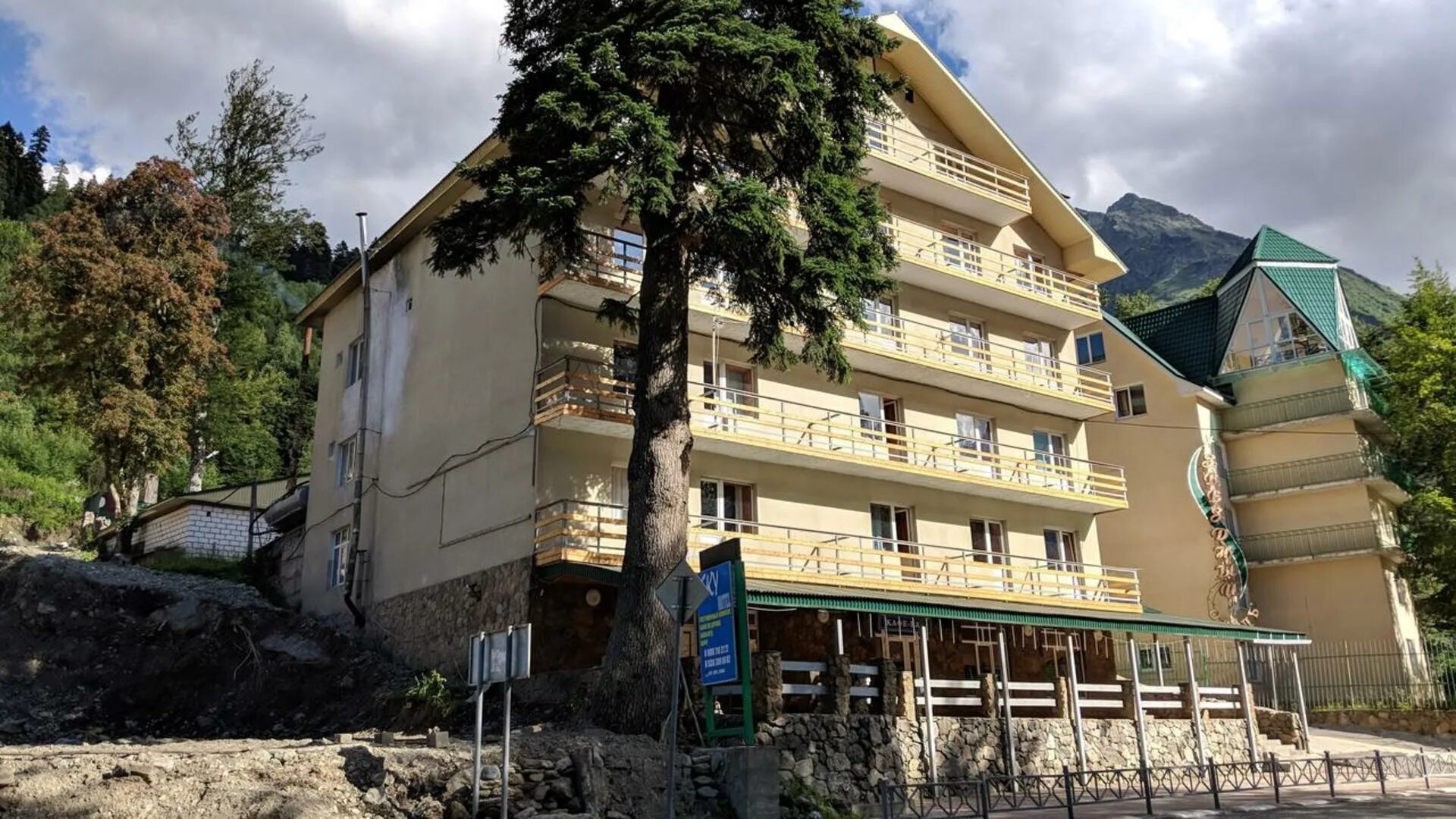 Гостиница метелица домбай фото. Гостиница метелица домбай. Гостиница метелица домбай. Гостиница метелица домбай. Метелица домбай.