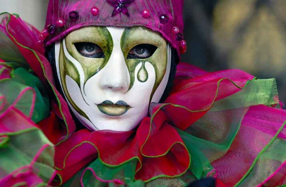 Арлекин шоу маска песни. Маска Арлекино. Аркекин Венеция карнавал. Венецианская маска Арлекин. Венецианский карнавал Арлекино.