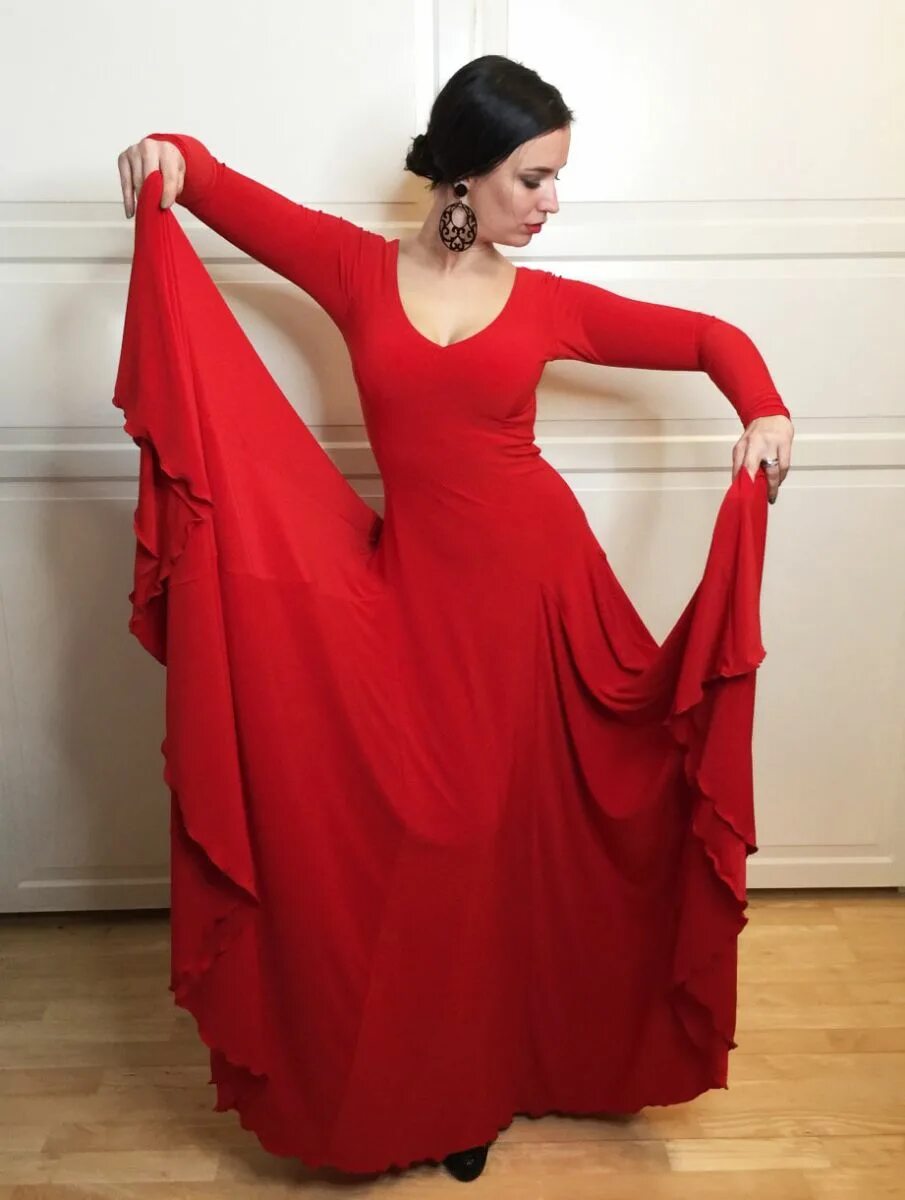 Фламенко первомайская 75. Бутик севилия фото одежды женской. Красный платье фламенко. Фламенко на автозаводской. Магазин фламенко.