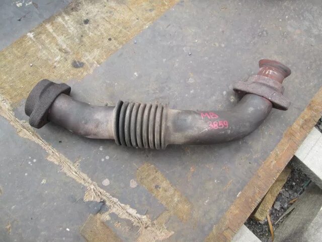 Гофра выпускного коллектора. Гофра выпускного коллектора. Выхлопной коллектор гофра к 744. Гофра выхлопа тойота витц. Труба приемная камаз 65117 cummins.