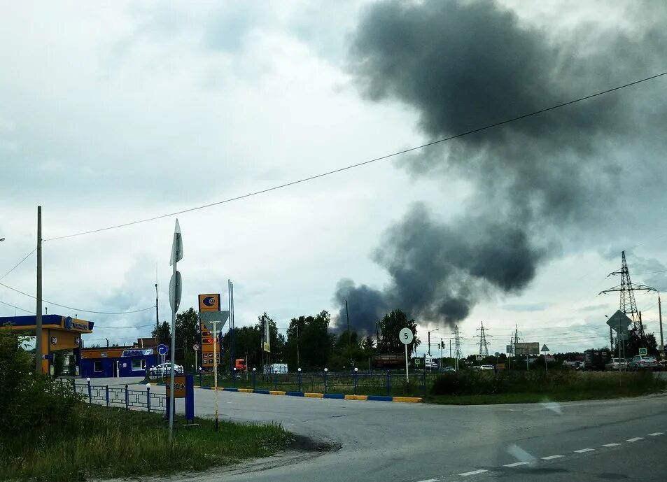 Заря сгорела. Завод Заря Дзержинск. Заря Дзержинск пожар. Химзавод Заря Дзержинск. Заря горит.