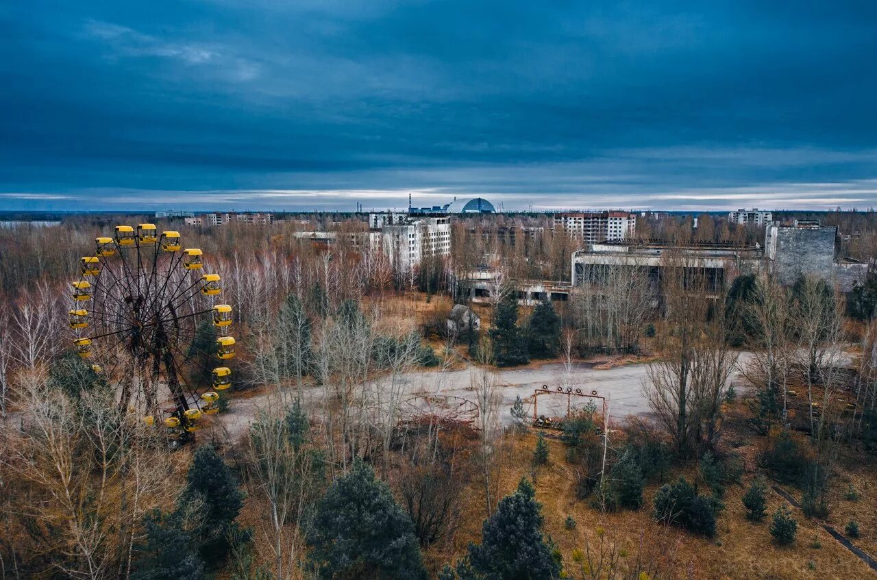 Chernobyl zone. Припять зона отчуждения. Чернобыль зона отчуждения Припять. Зона отчуждения город Припять. Припять Чернобыль ЧАЭС зона отчуждения.