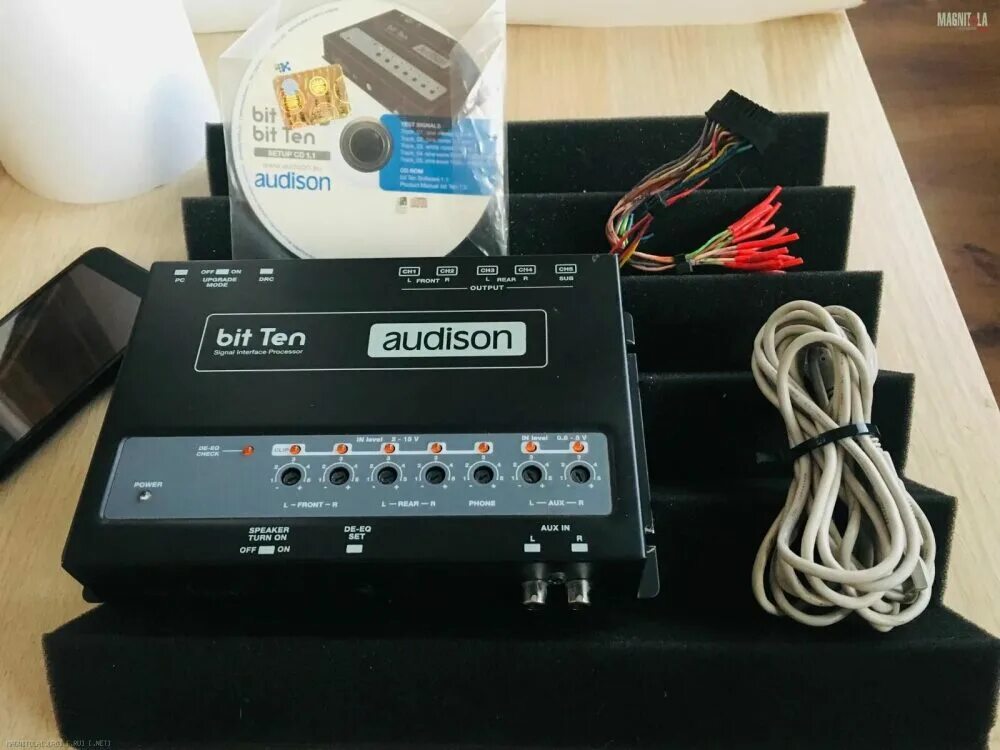 Audison bit ten. Звуковой процессор Audison bit ten. Аудиопроцессор Audison. Audison bit one комплектация. Audison bit ten фишка.