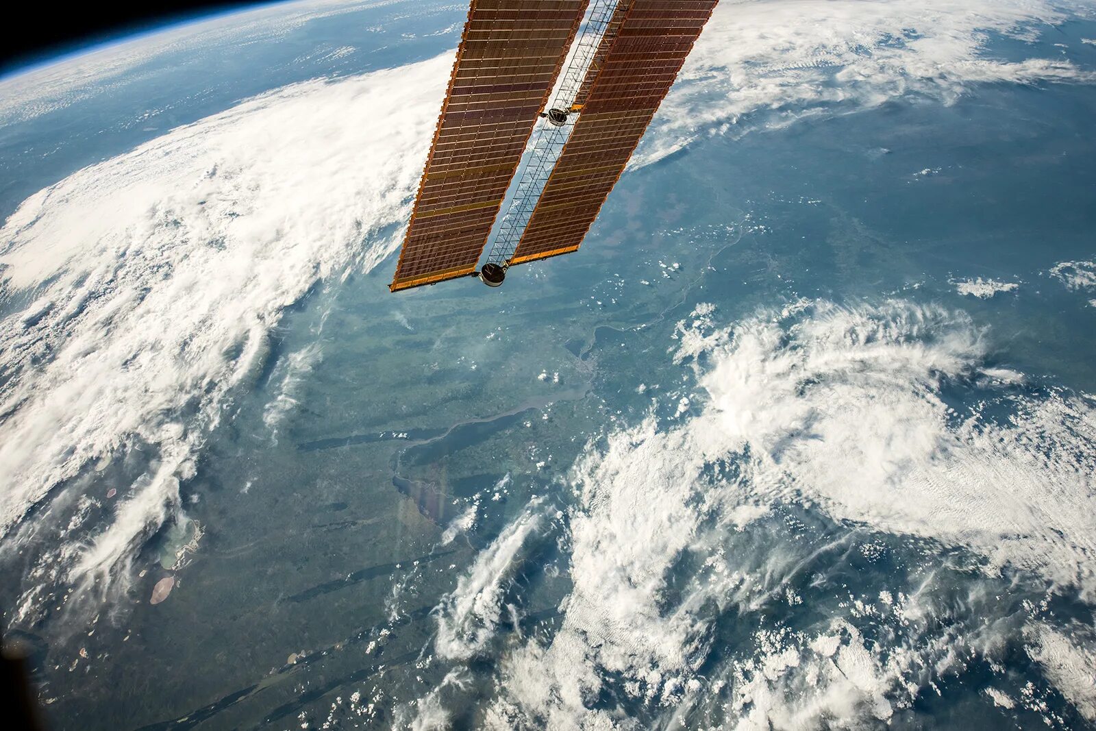 МКС Новосибирск. Фото из космоса. Космос фото. Высота МКС над землёй. Space view