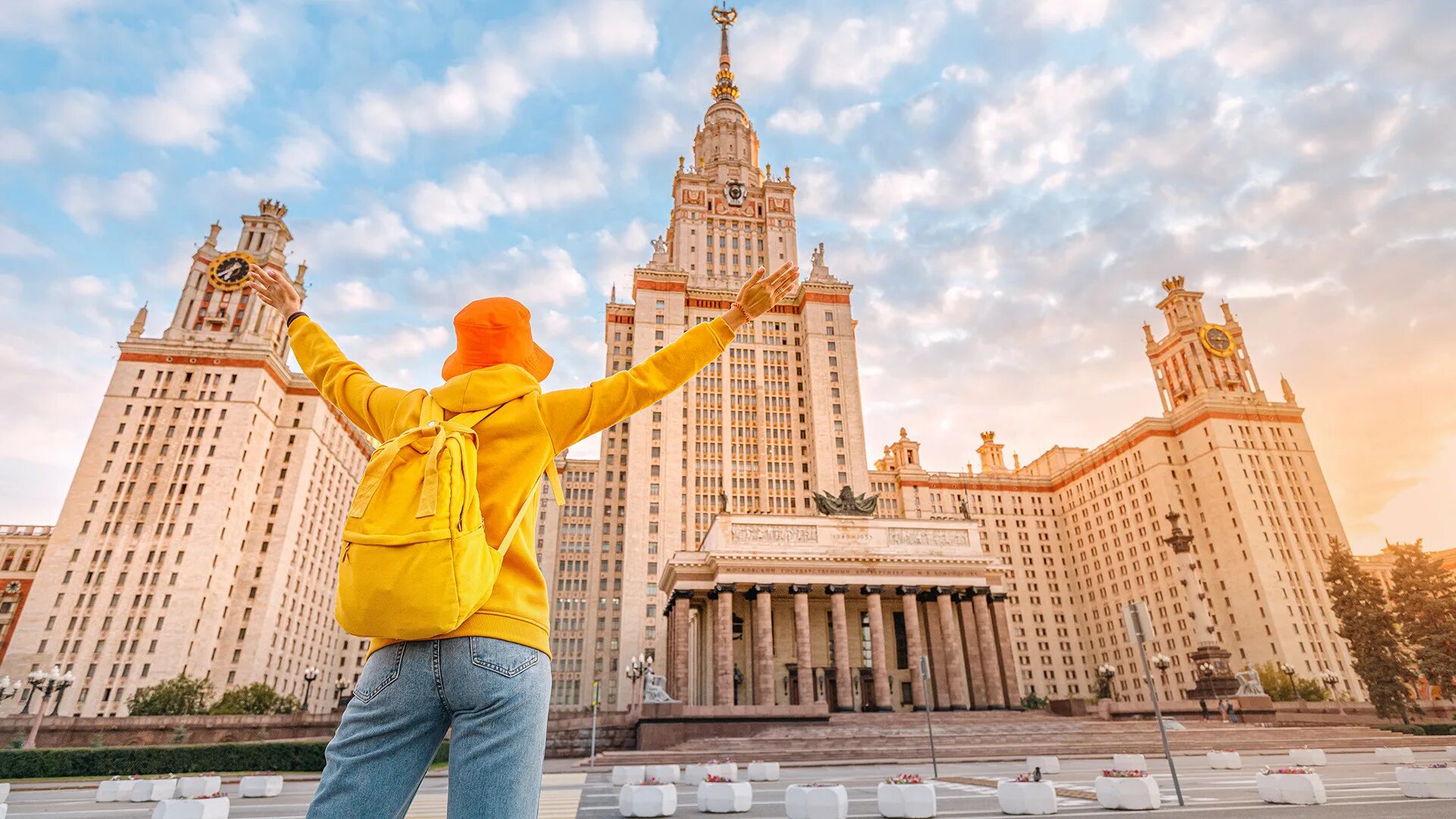 МГУ Москва. МГУ Кремль. МГУ арт. Фотосессия на фоне МГУ. Покажи москву конкурс