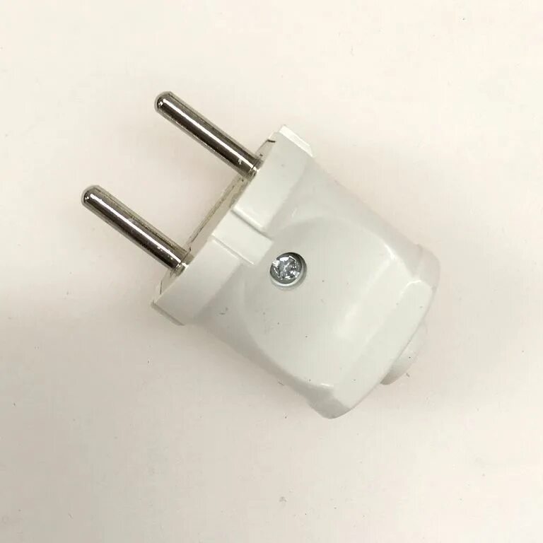 Вилка штепсельная белая 6а кемерово. (еврослот) universal а113. Эл. Вилка штепсельная "элект" в6-001, ухл4, 6 а, 250 в, ip20, белая 4364440. Вилка штепсельная в6-001.