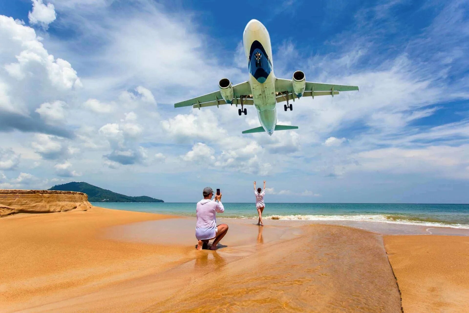 Самолет бич. Пляж май као Пхукет самолеты. Майкао Бич Тайланд. Пляж май Кхао Пхукет. Пляж май као Тайланд аэропорт.