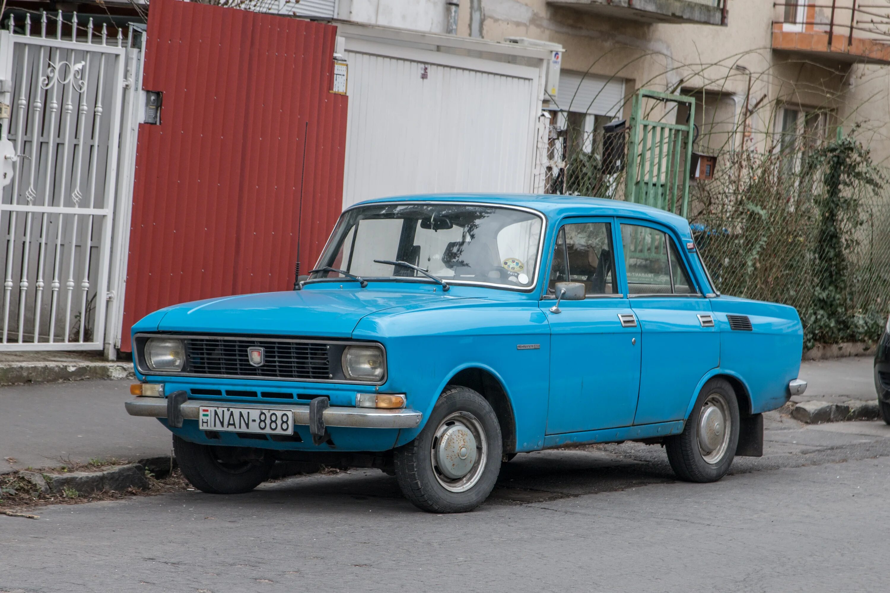 Азлк 2142 князь владимир. Москвич седан. Москвич 412 седан зелёный. Новый москвич 412 седан. Москвич 2140.