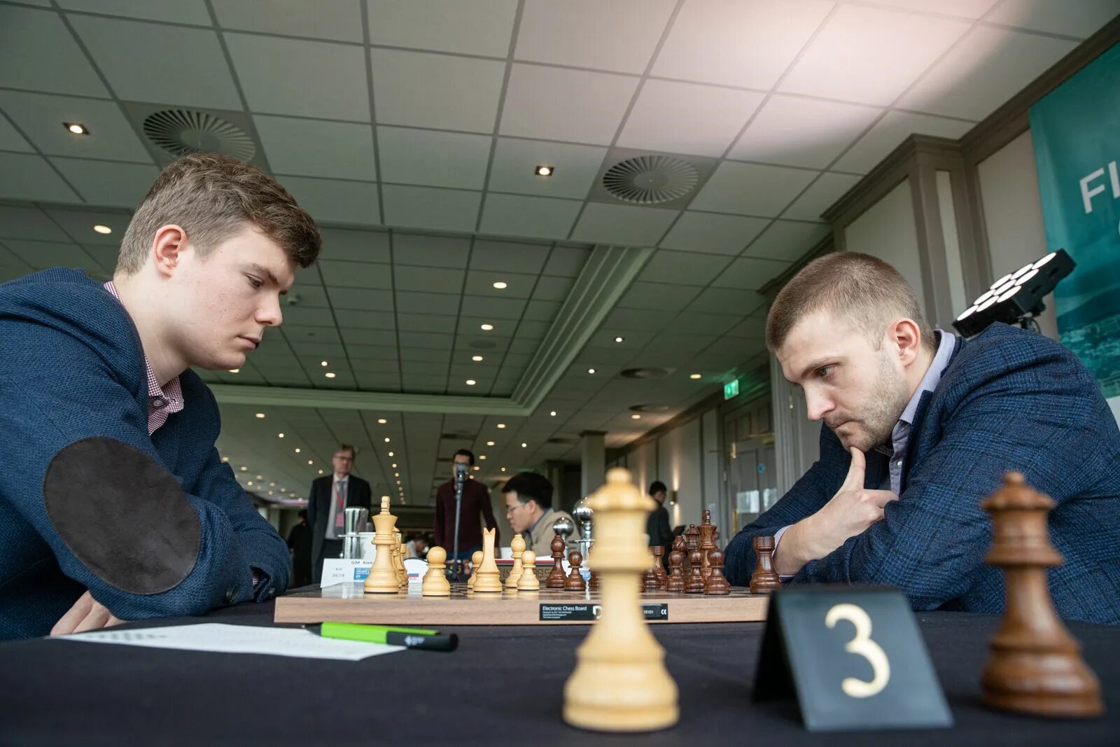 Претенденты шахматы. Шахматы турнир претендентов. Турнир претендентов по шахматам. Претенденты шахматы. Претенденты шахматы.