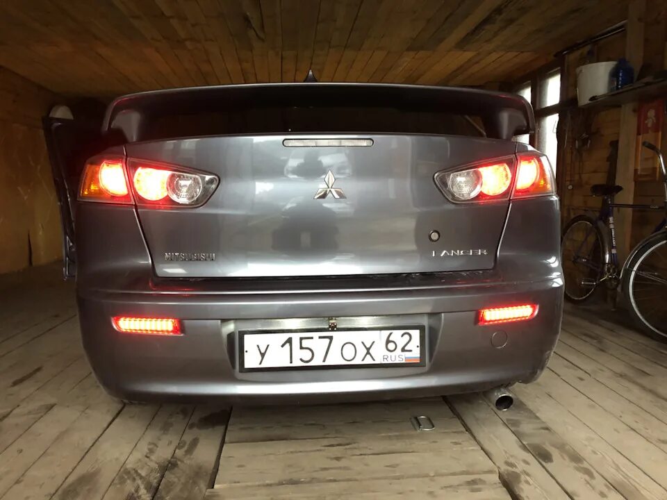 Лансер задний ход. Лансер задний ход. Ланцер 10 лампы сзади. Лампа заднего хода лансер 10 цоколь. Лансер задний ход.