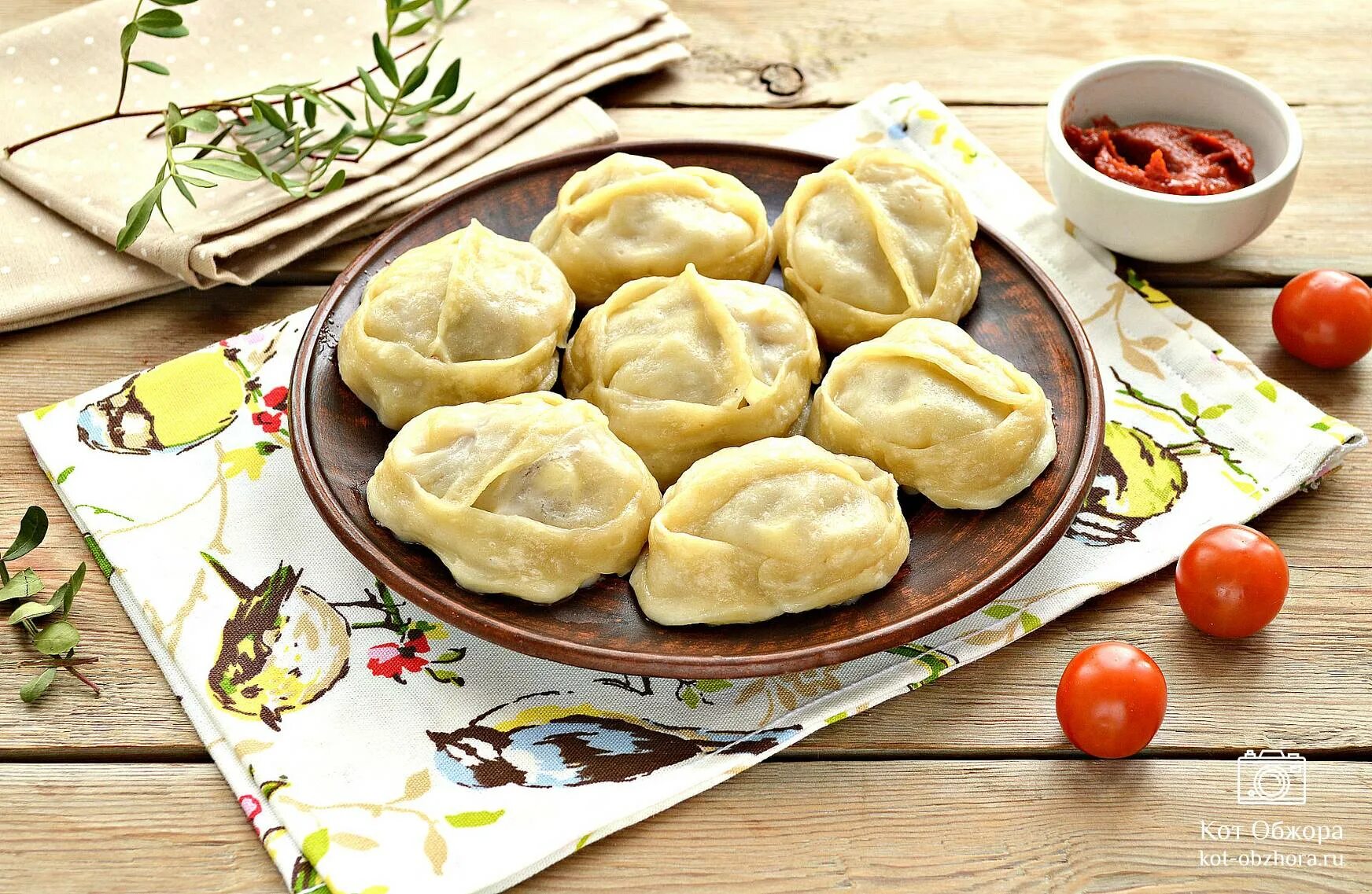 Манты с рубленной картошкой. Манты с картошкой. Манты с мясом и картошкой. Тесто на манты. Сочные манты.