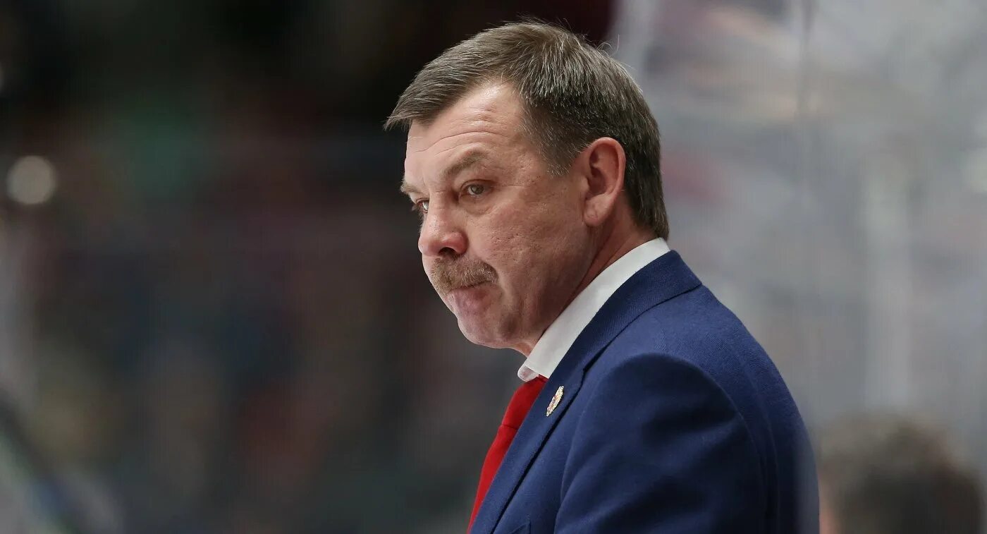 олег знарок хоккей. знарок тренер по хоккею. чем сейчас занимается знарок. олег знарок тренер. чем сейчас занимается знарок.