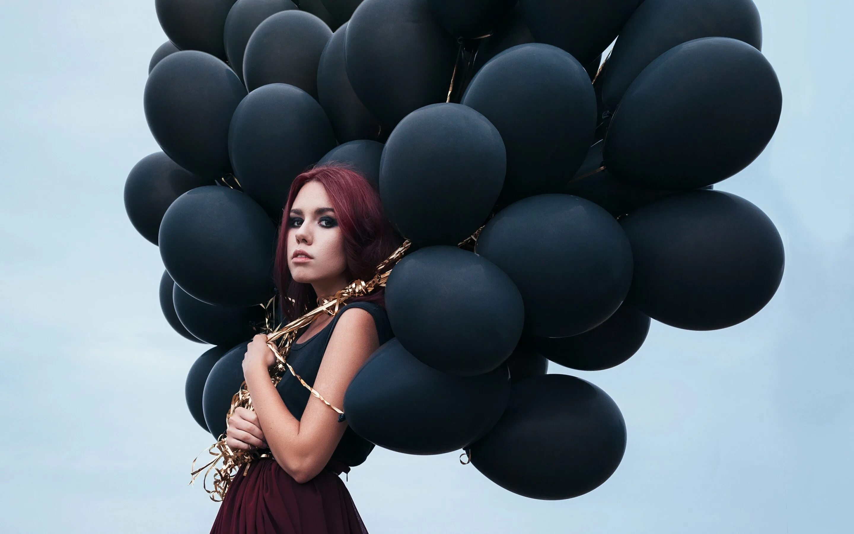 Девушка с воздушными шарами. Красивые шарики для девушки. Фотосессия с воздушными шарами. Девушка с шариками воздушными.