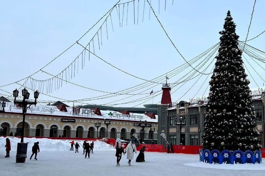 Каток высота уфа. Каток на гостином дворе уфа. Каток высота уфа. Каток высота уфа. Каток химик уфа 2022.