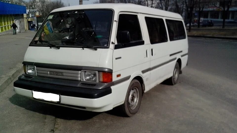 Мазда 2200. Митсубиси делика л300. Mazda e 1600. Мазда бонго е 2200. Мазда бонго е 2200.