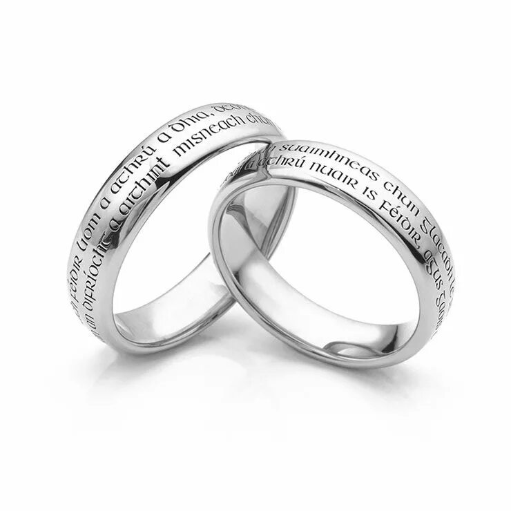 Гравировка на обручальных кольцах. Гравировка латынь. Гравировка обручальных колец надписи. Надписи для гравировки мужчине на латыни. Гравировка на обручальных кольцах.