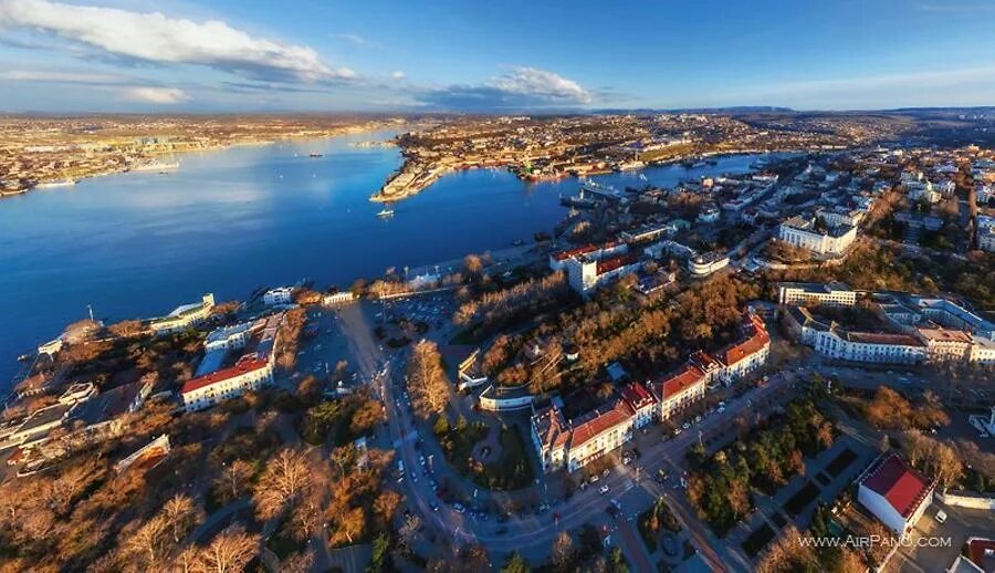 Севастополь это краснодарский край. Севастополь это краснодарский край. Мыс хрустальный севастополь. Севастополь бухта сверху. Севастополь город с птичьего полета.