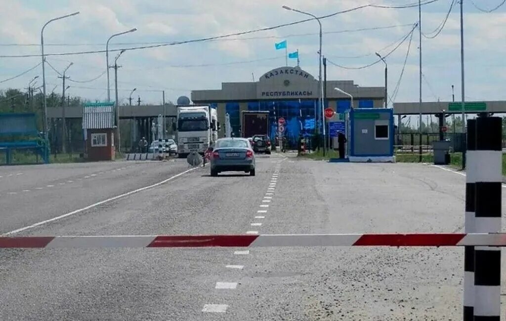 Граница омск казахстан таможня. Молдова граница таможня. Пункт пропуска на границе. Через какой пропускной пункт. Через какой пропускной пункт.