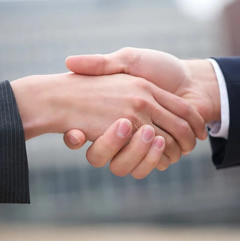 Прикосновение ладоней. 2 hands. Рука тянется вверх. Руки здороваются. Много пальцев вверх.