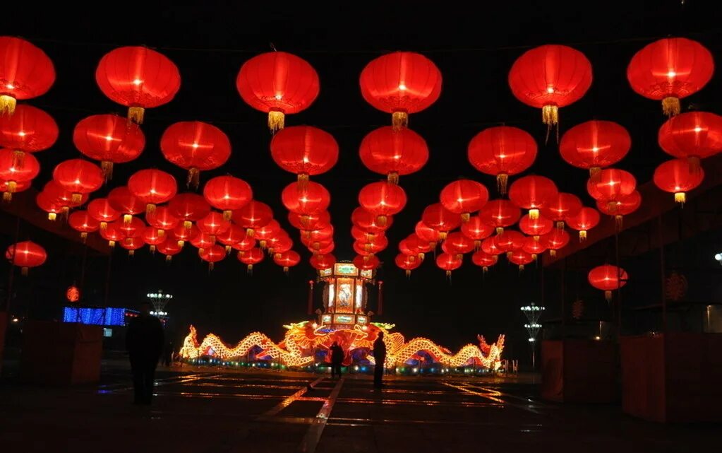 Праздник фонарей 2024 геншин персонажи. Праздник фонарей Юаньсяо в Китае. Юаньсяо праздник фонарей. Юаньсяоцзе праздник фонарей. Китайский Юаньсяо- праздник фонарей.