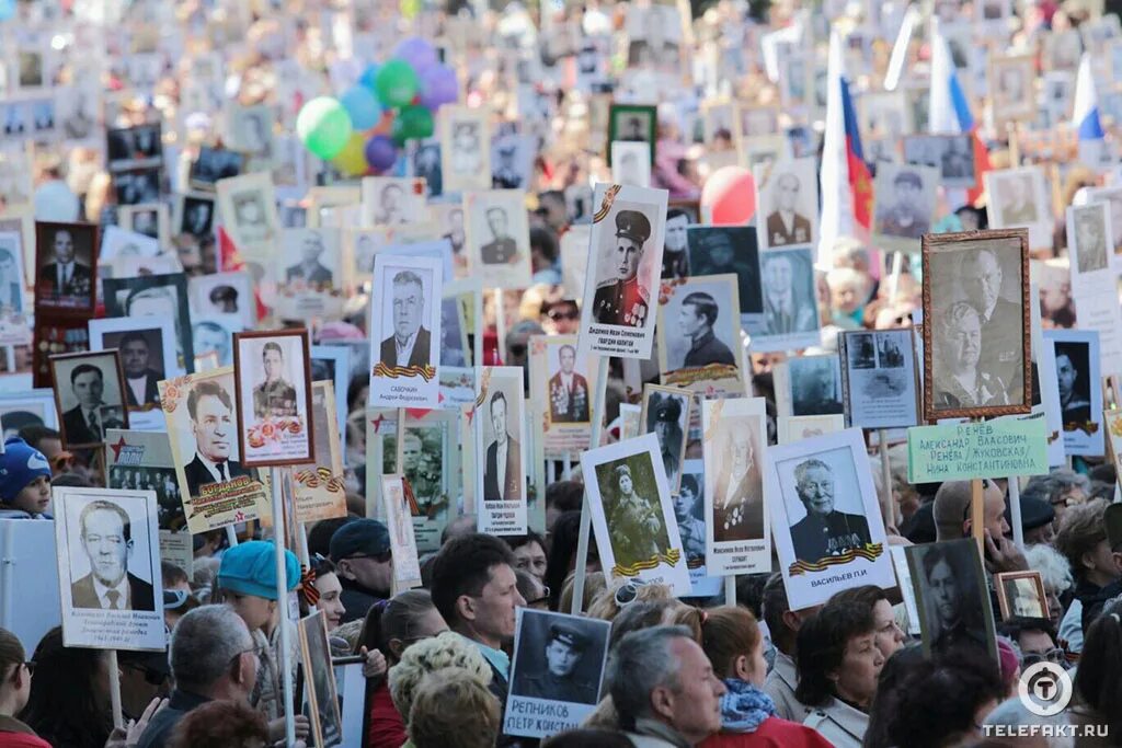 Шествие на 9 мая Бессмертный полк. Шествие Бессмертный полк Москва. Шествие "Бессмертный полк" в Казахстане. 9 Мая шествие Бессмертного полка. В россии пройдет бессмертный полк