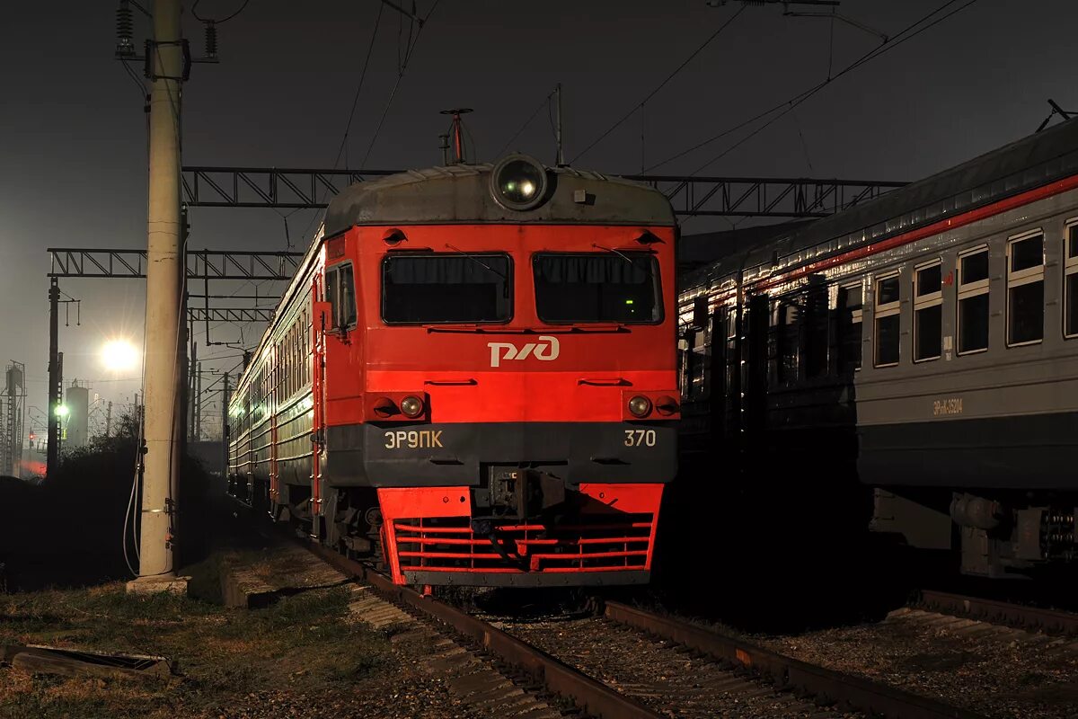 курский вокзал платформы поездов. рижское направление мжд поезд рига. станция флюс. станция флюс свердловская область. электричка станция спортивная.