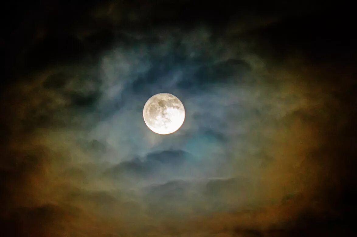 нимб вокруг луны. нимб вокруг луны. нимб вокруг луны. гало вокруг луны. нимб вокруг луны.