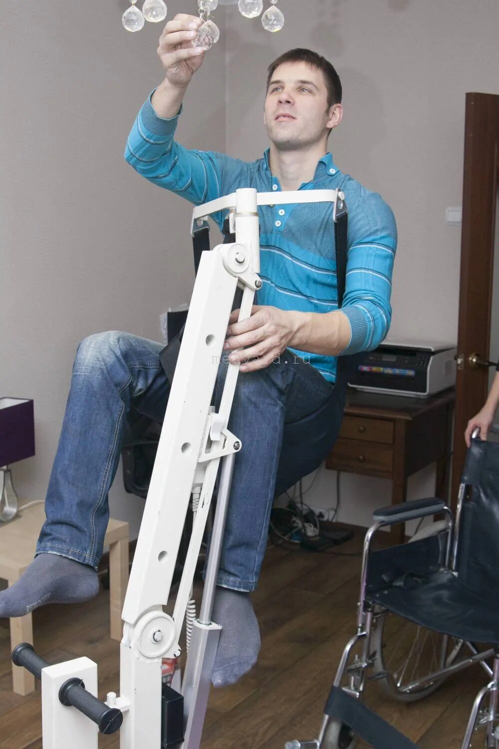 Подъемник миник савва. Подъемник миник. Универсальный электрический подъемник для инвалидов и пожилых minik. Подъемник миник. Универсальный подъемник миник.