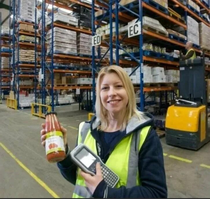 комплектовщик.