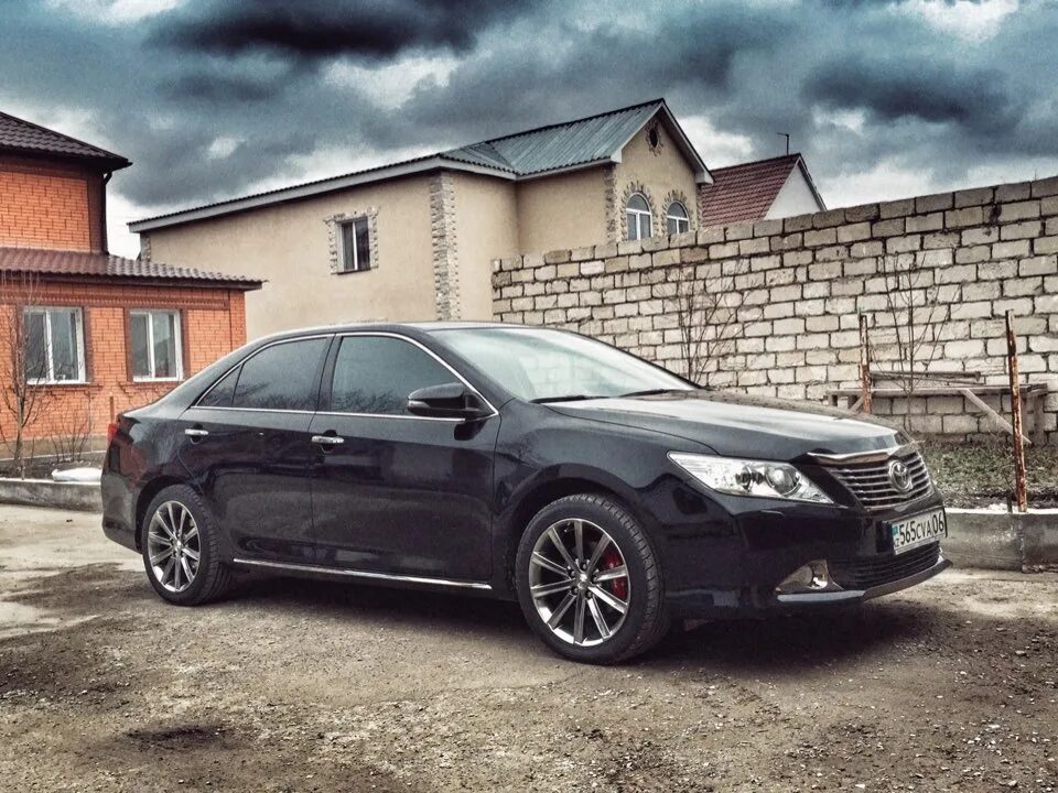 Камри 50 на 18 дисках. Камри 50 r18. Тойота камри 50 на 18 дисках. Тойота камри 50 на 18 дисках. Camry 50 r18.