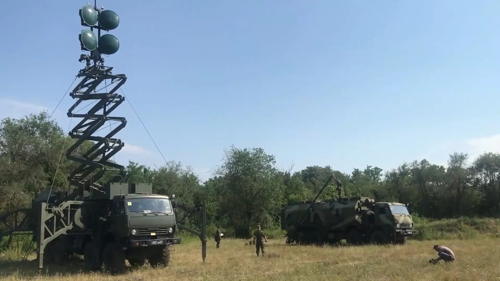 История военной связи. Р-419 радиорелейная станция. Связист войска РФ. Мачты для РРС. Антенный модуль р-431ам комплекса «редут-2ус».