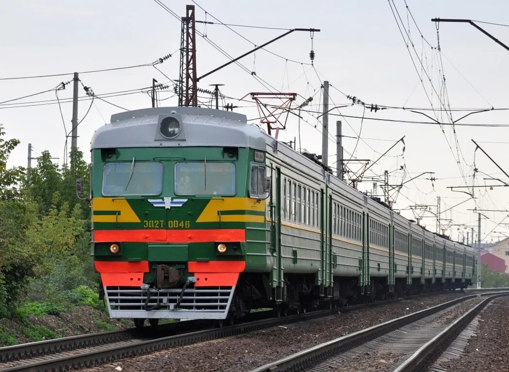Электричка щербинка подольск. Нахабино электричка. Щербинка д2 станция. Эд2т 0046. Электричка щербинка подольск.