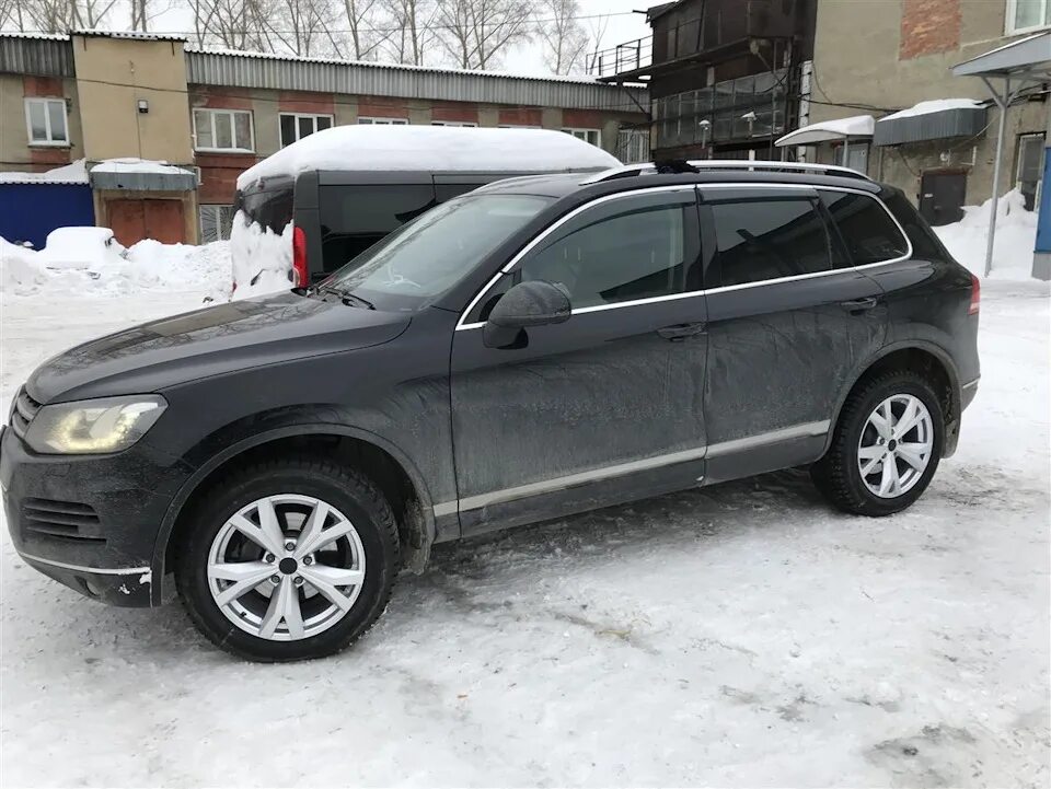 Туарег nf 275 55 19. Туарег резина 19. 255 55 17 туарег. Вид шин 265 50r19 на туарег нф. Туарег резина 19.
