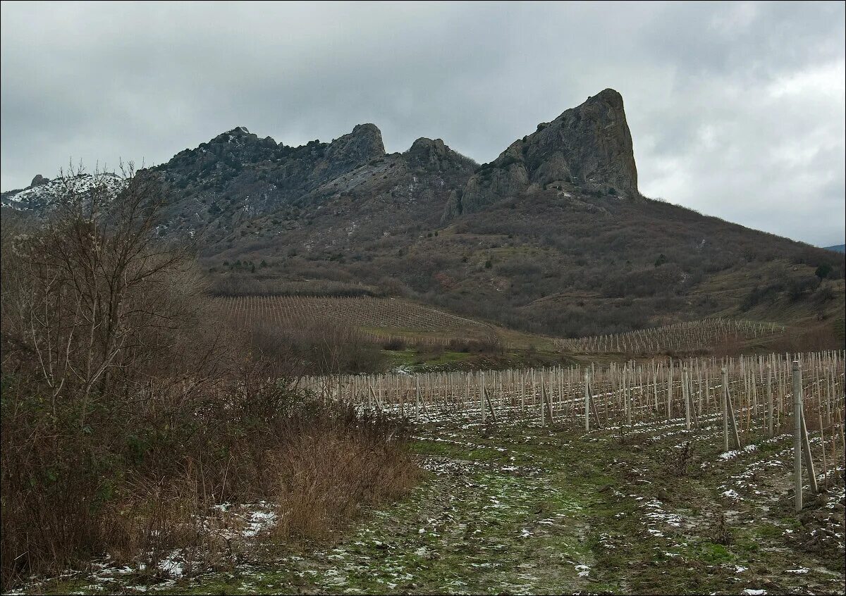 Курбан крым. Курбан Кая Крым гора. Гора Курбан – Кая Щебетовка.