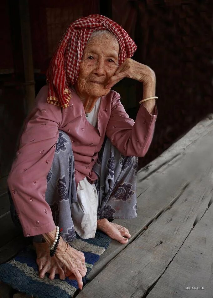 Молодая бабушка 18. Бабка. Старая бабушка. Бабушка картинка. Фото бабушки.