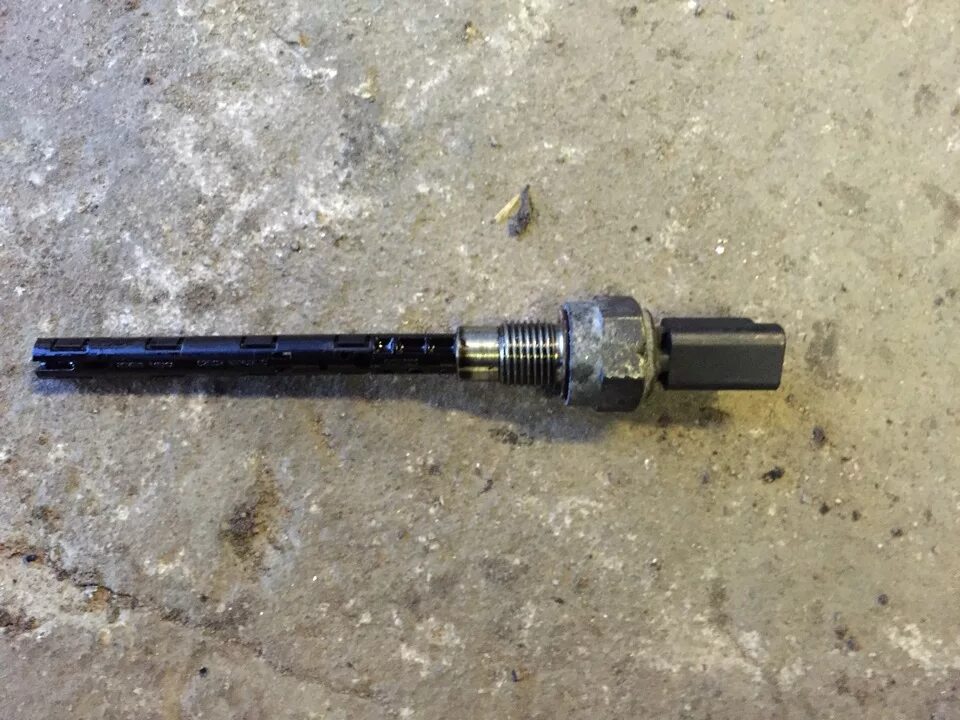 Датчик уровня масла ситроен. Датчик уровня масла ситроен. Датчик уровня масла ситроен джампер 2. Датчик уровня масла citroen c5. Датчик уровня масла ситроен.