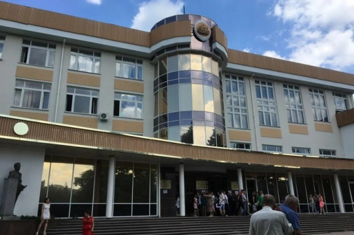 Кфу симферополь после 9 класса. Крымский федеральный университет им в.и вернадского общежитие. крымский федеральный университет имени в и вернадского общежитие. кфу университет симферополь. кфу им вернадского общежитие.