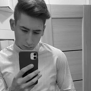 Ивану 20 лет