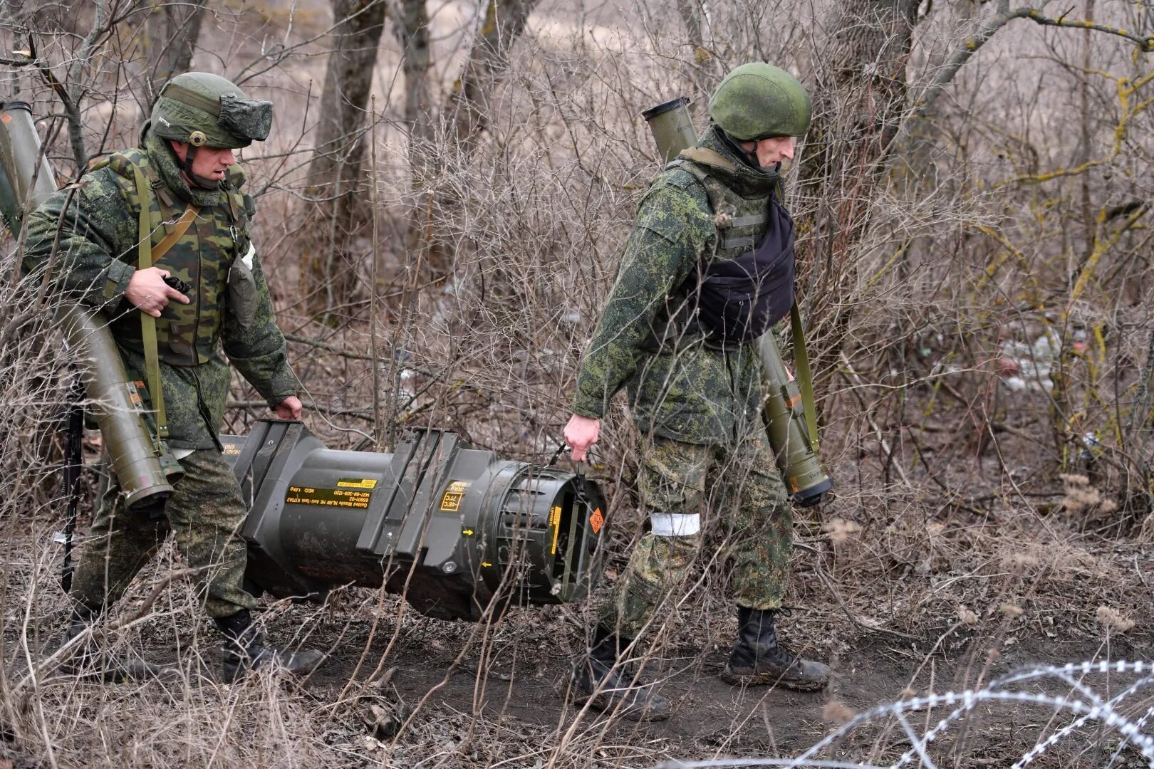 Военное продвижение российских войск на украине сегодня. Вооружение ВСУ. Украинские военные в бою. Российский военный комплекс. Русские наемники на Украине.