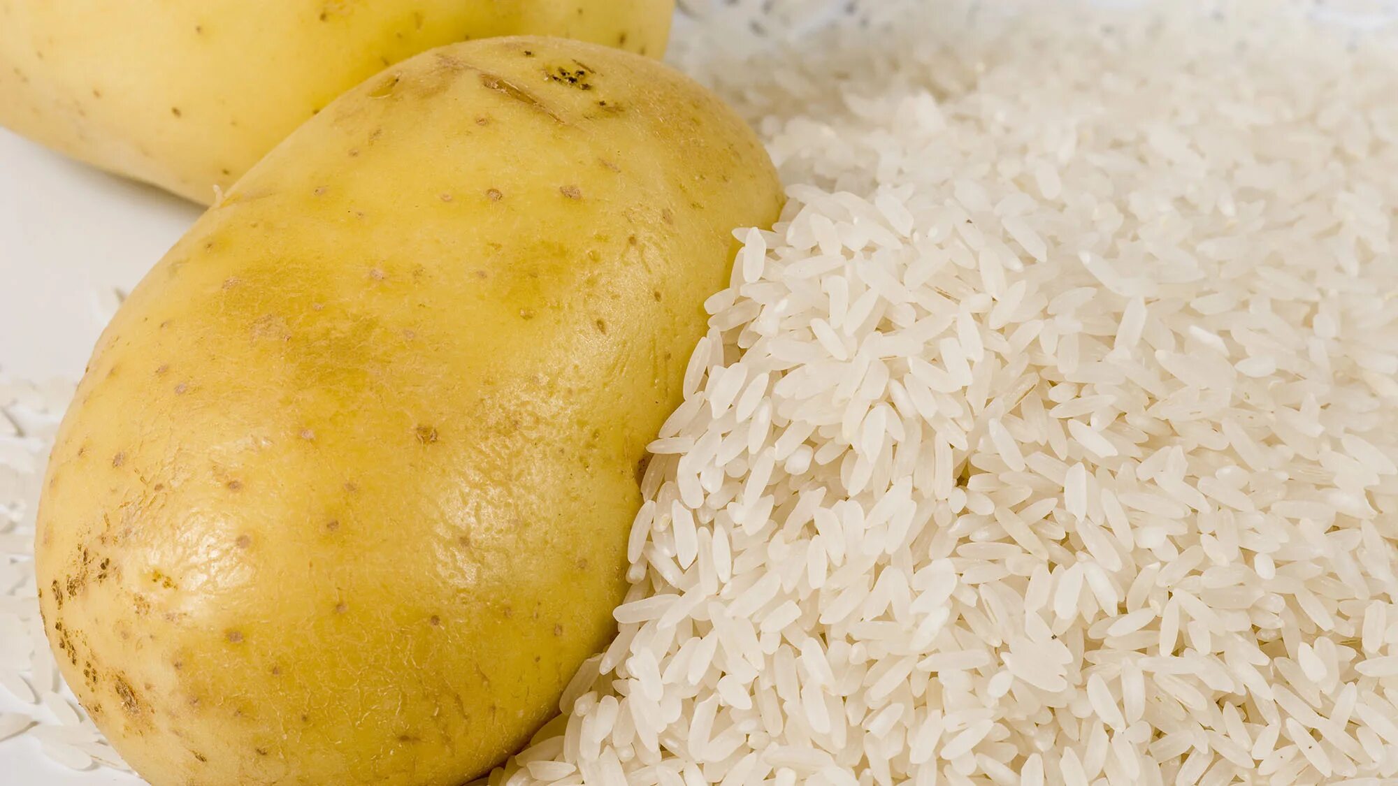 Rice potato. Рис с картошкой. Макароны рис картофель. Картофель и белый рис. Хлеб картофель рис.