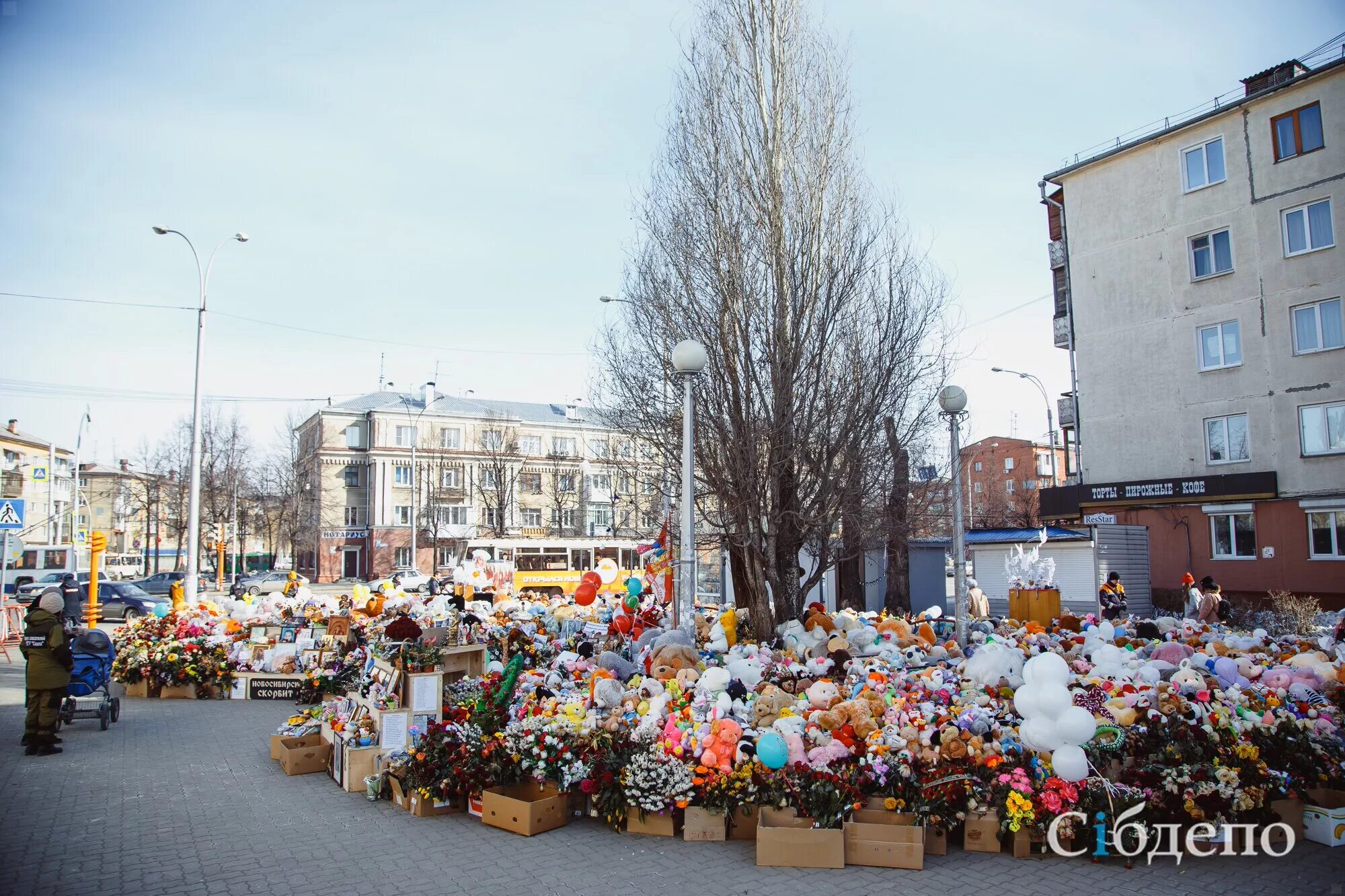 Кемерово апрель. Кемерово зима Сибдепо. Зимняя вишня Ижевск. Новосибирск скорбит.