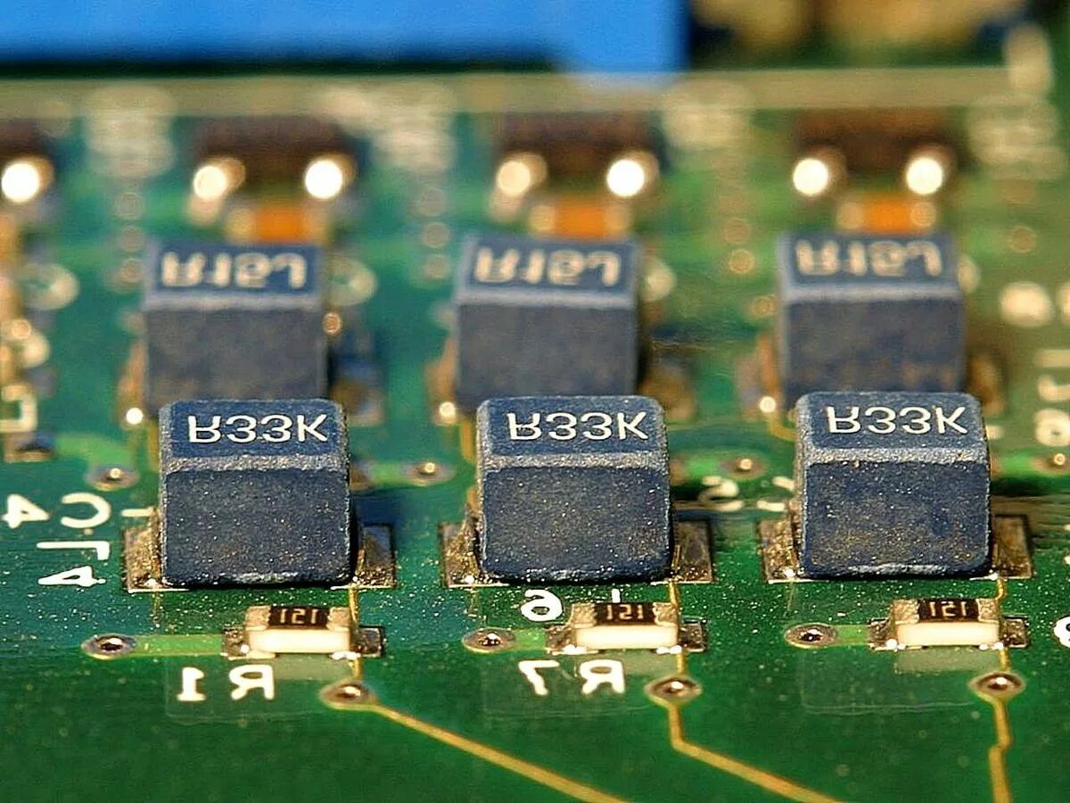 Набор микросхем в компьютере 6 букв. Микросхема компьютера. чип компьютерный. микросхема картинка. чипы для компьютера.