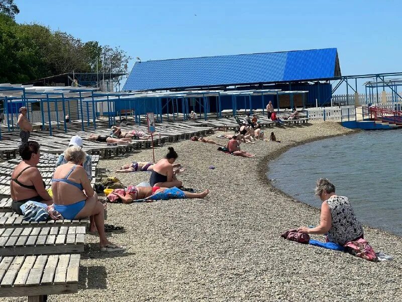 ярмарка гараж анапа. анапа зима 2022. какая группа выступает в анапе. благодарность мэра анапы. город курорт блокнот.