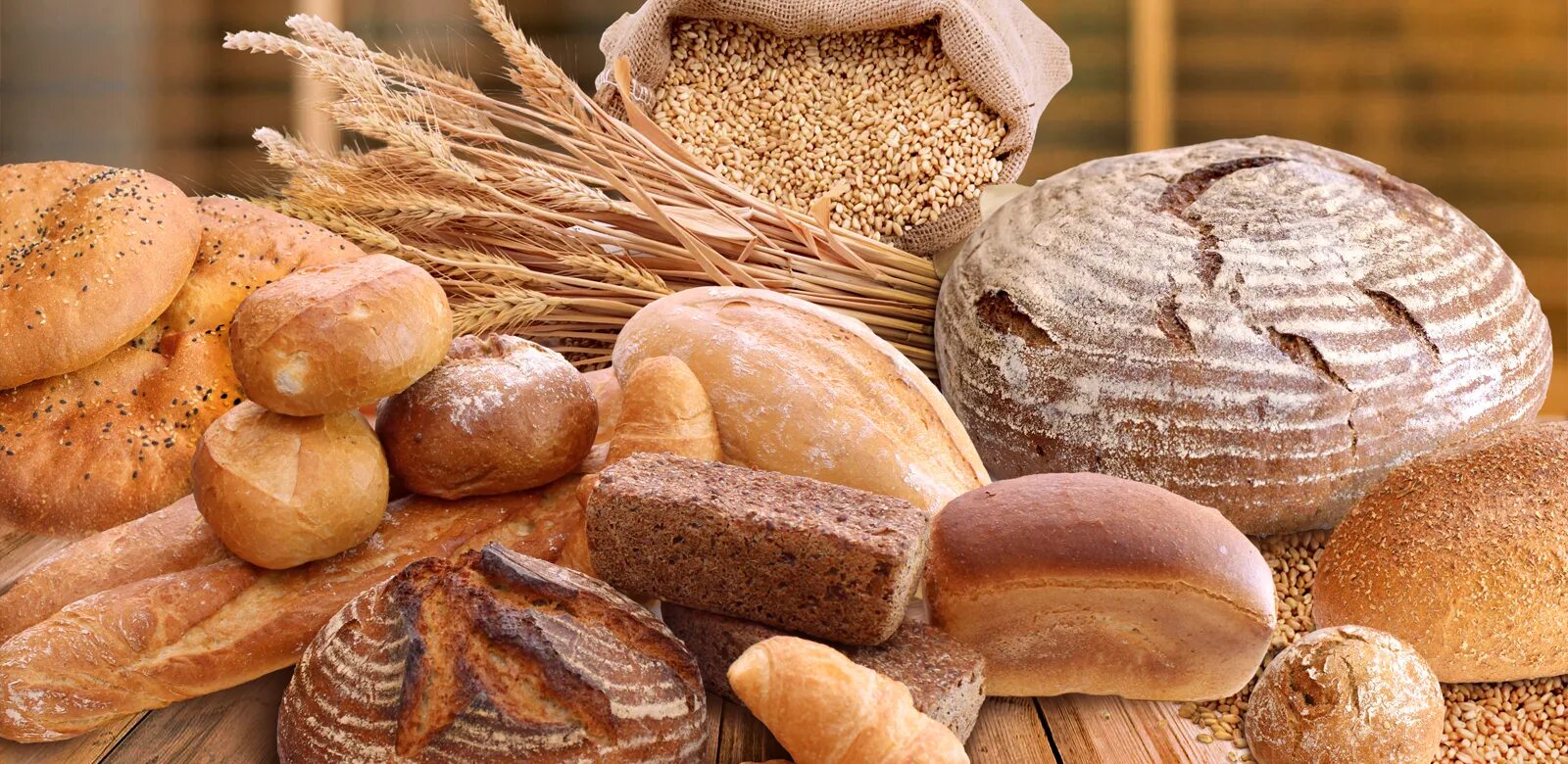 Хлеб. Хлеб разный. Много хлеба. Национальные хлебобулочные изделия.