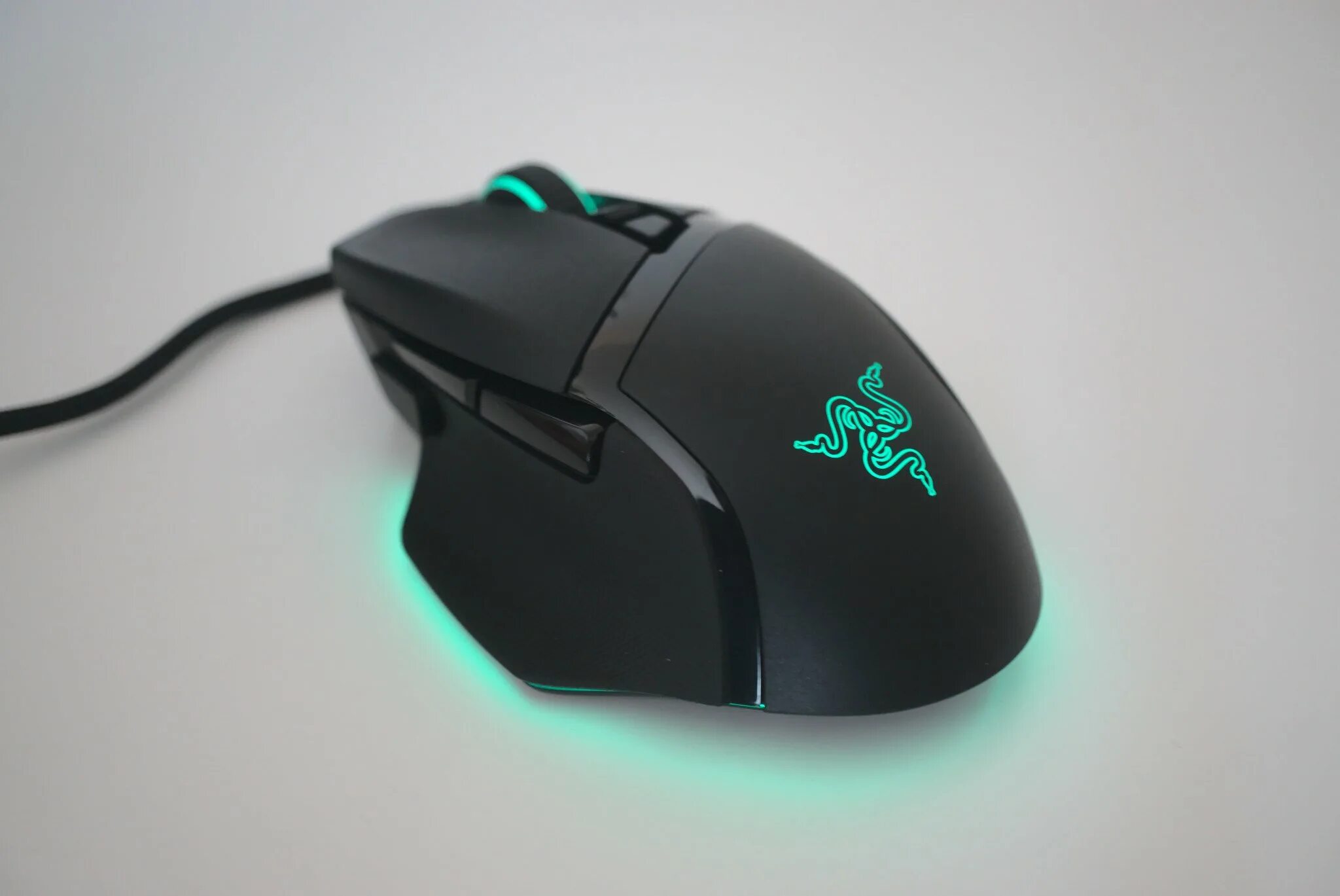 Мышь Razer Basilisk v3. Razer Basilisk v3 White. Razer Basilisk v3 Pro. Razer Basilisk v2 кнопка.