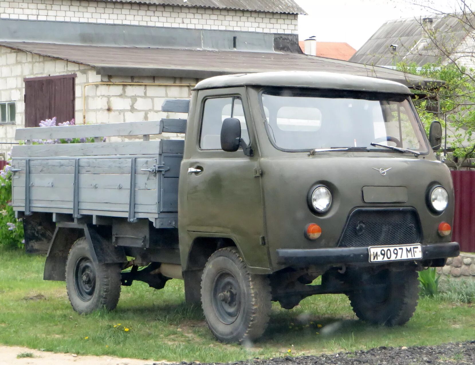 Авито головастик бу купить. УАЗ 452 головастик. УАЗ головастик 3303. УАЗ 452 3303 бортовой. УАЗ головастик бортовой 3303.