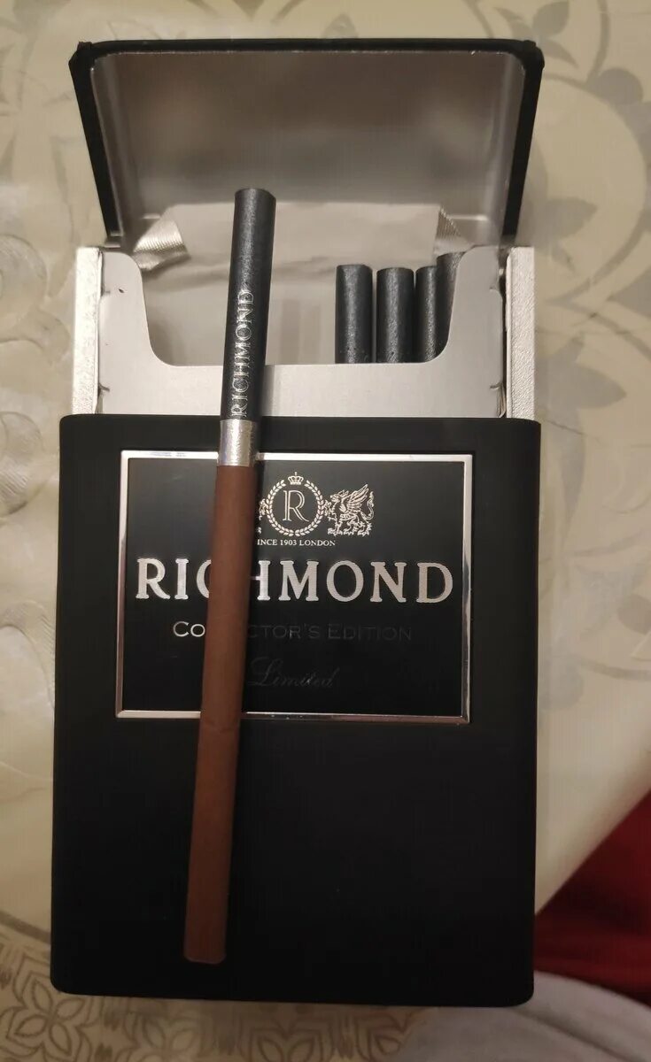 Сигареты Ричмонд Блэк эдитион. Сигареты Richmond Cherry (Black Edition). Сигареты Richmond 1903. Ричмонд сигареты 2022.