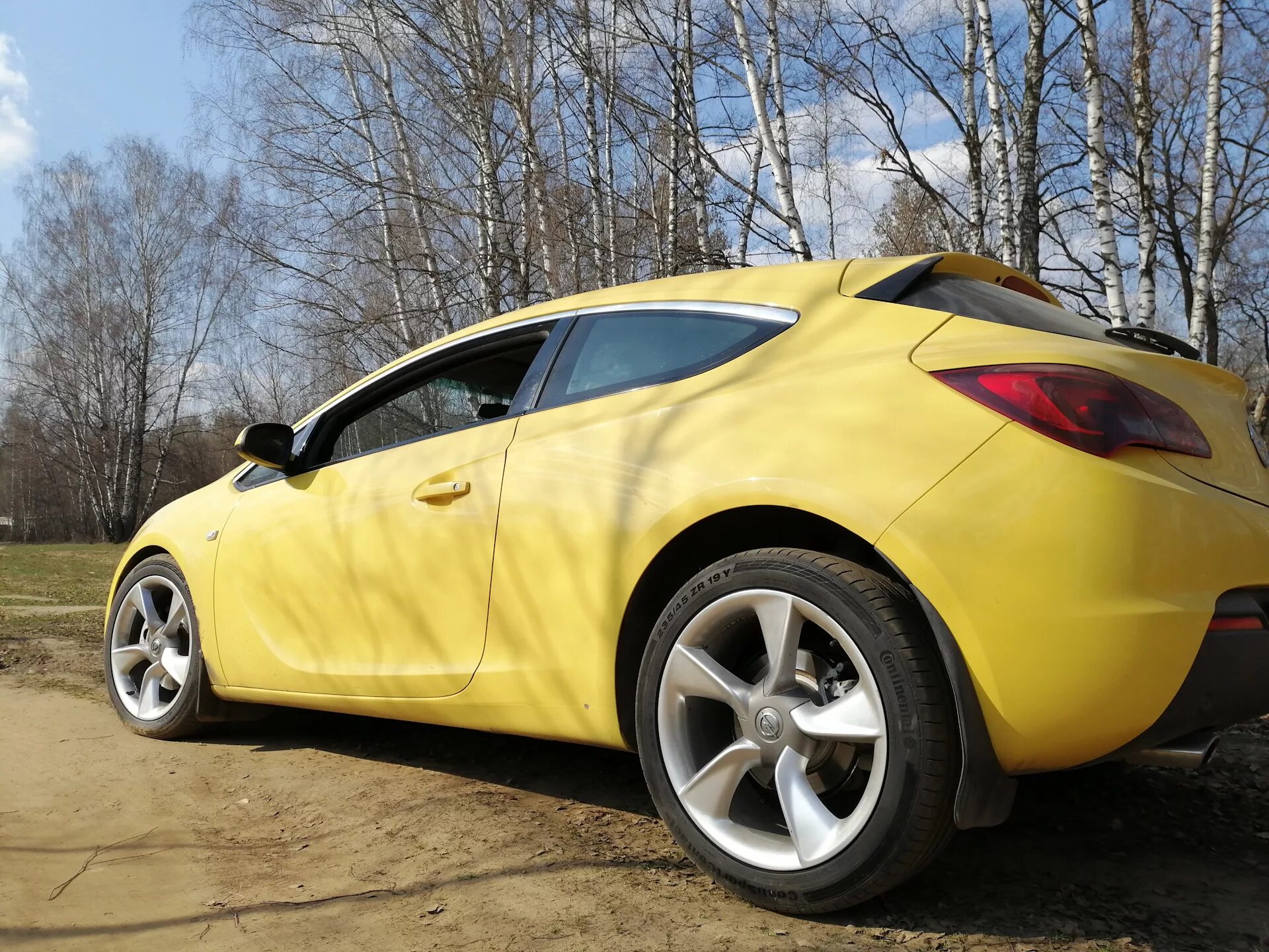 Opel Astra GTC r19. Opel Astra j GTC r19.